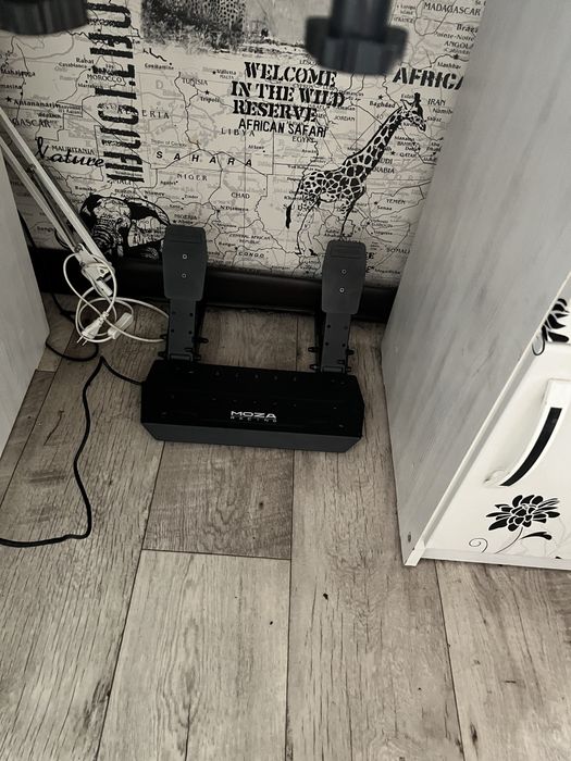 Игровой руль moza r5