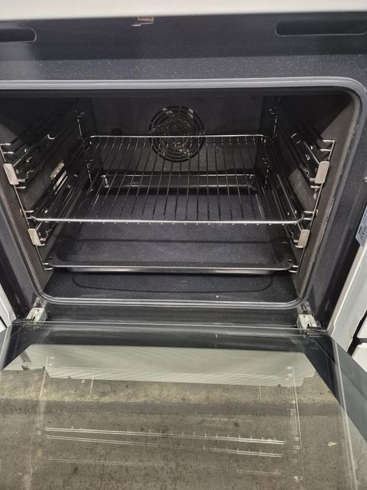 Свободностоящи фурни с керамични котлони гаранция 12 месеца