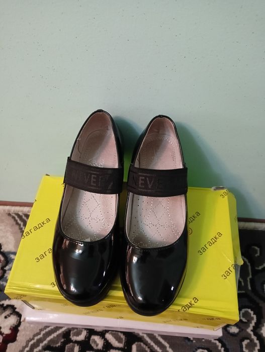 Туфли для девочек.
