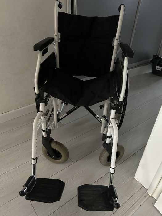 Коляска инвалидная