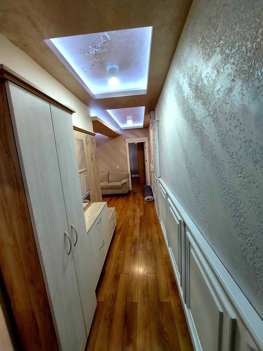 Дава се под наем Тристаен апартамент в Бургас, Център - 120 кв.м за 331.5 € - Снимка #14