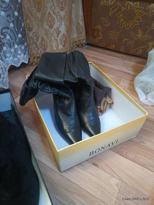Продам женские сапоги