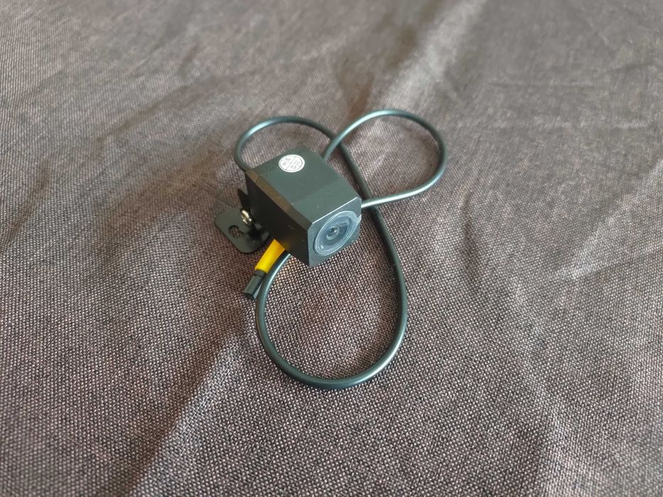 Видеорегистратор в огледало за обратно виждане и задна камера