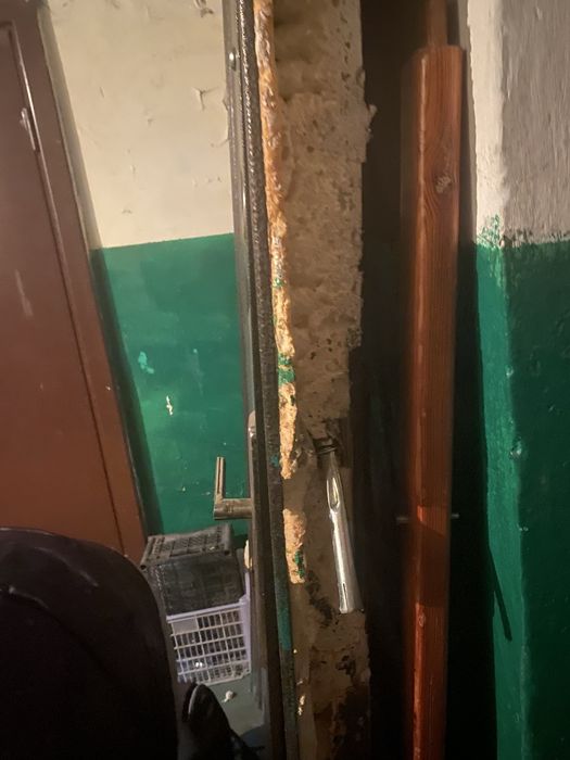 Продам дверь железную