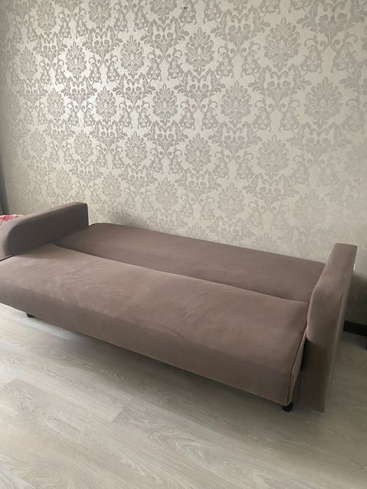 Продам диван небольшой компактный