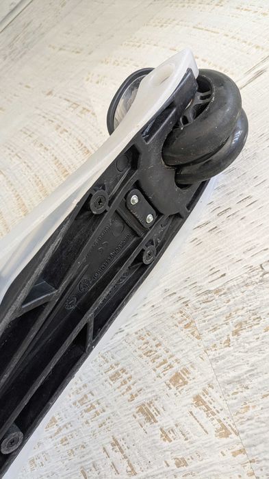 Детска тротинетка Micro Maxi Deluxe Flux LED Neochrome Black