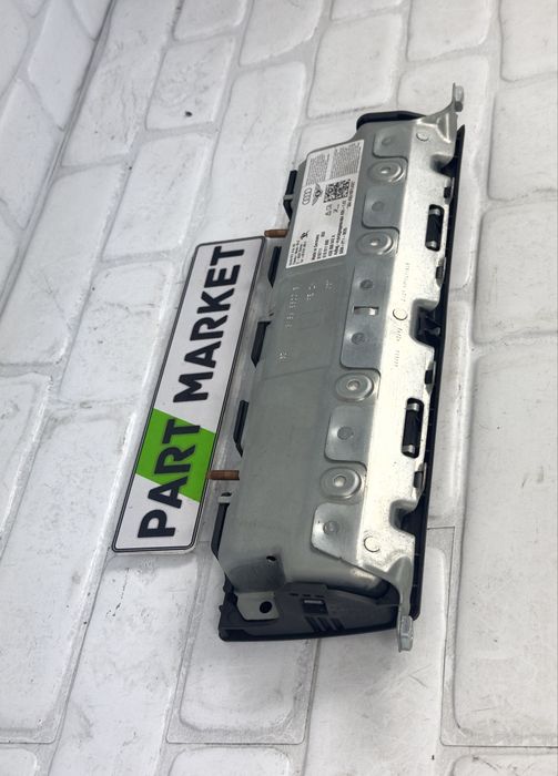 AIRBAG крака AUDI A6 A7 4G 4G8880842A