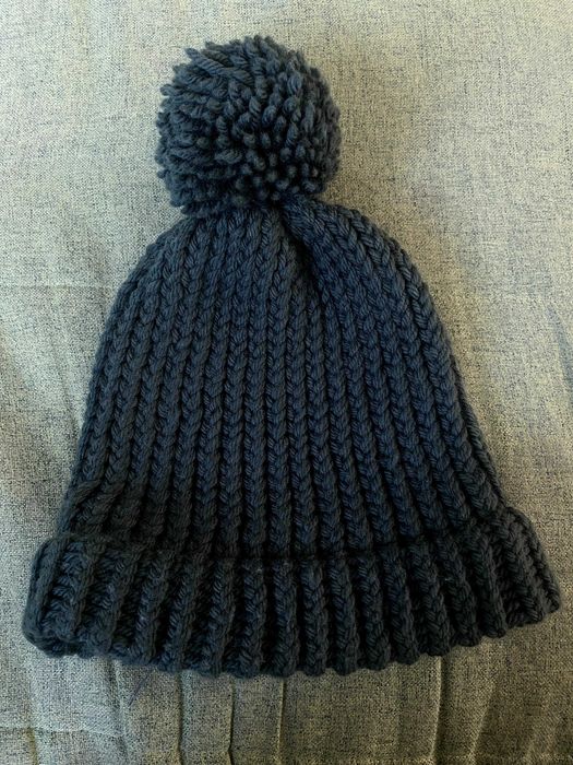 Дамска зимна шапка 100% вълна