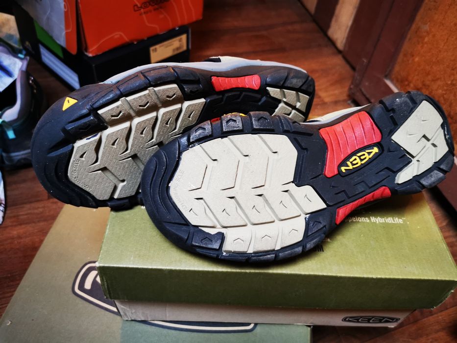 Обувки Keen Newport H2