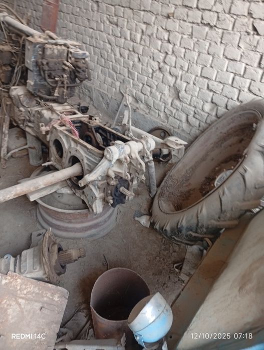 Traktor Sotiladi MTZ 80