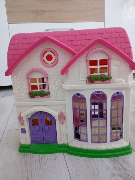 Căsuța de păpuși pliabila