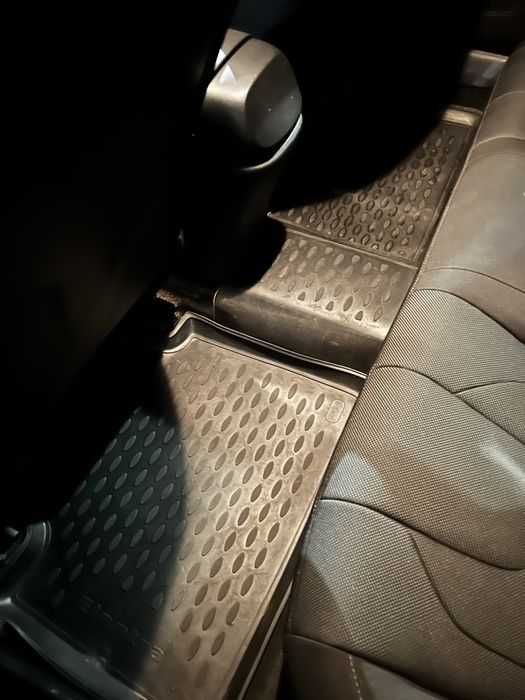 Продам резиновые коврики