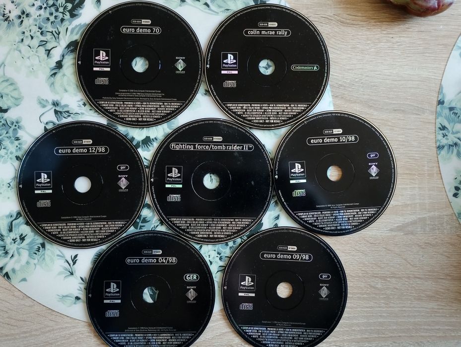 Playstation 1 игрa Gran Turismo 2 и демо дискове за PS1