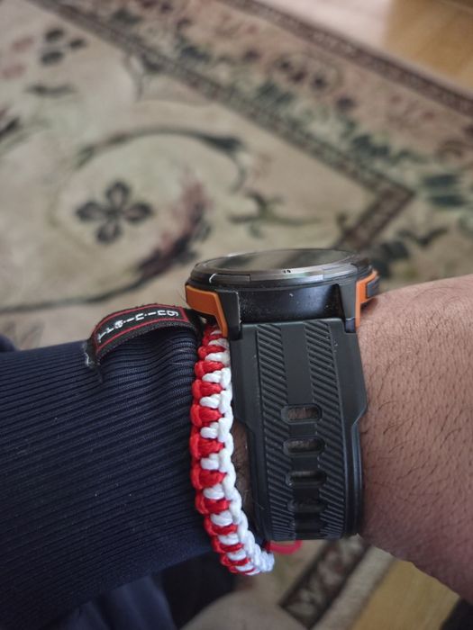 Продавам смарт часовник