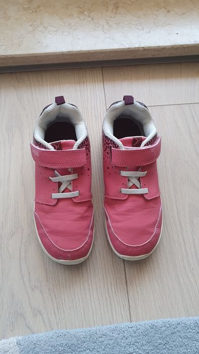 Adidasi Dechatlon fetite roz alb arici marime 30 Curier OLX