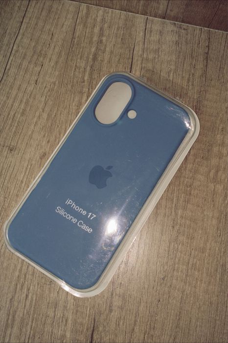 Срочно продам чехлы на айфон 17