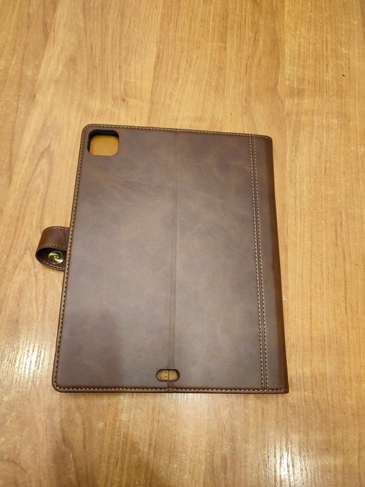 Продам чехол новый