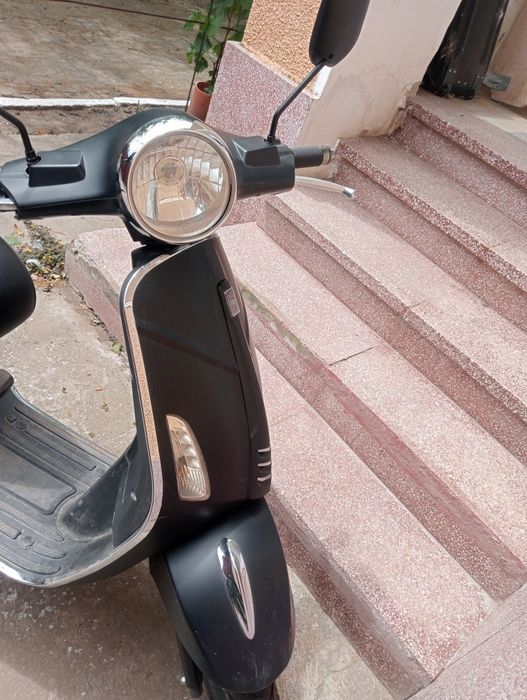 Vând motoreta electric