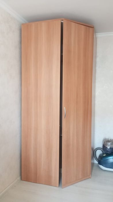 Шкаф для спальни или прихожей