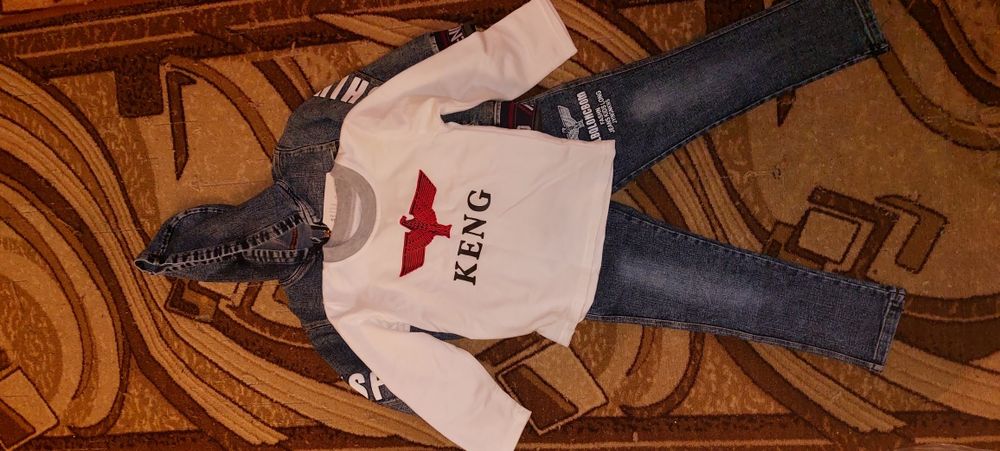 Продам детские вещи