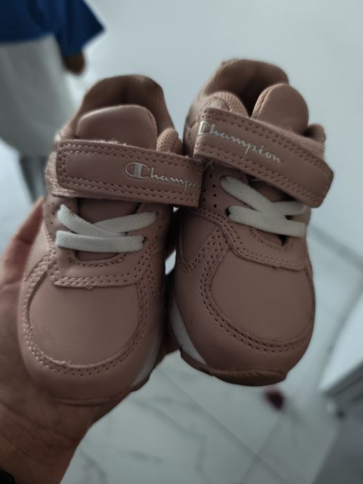 Adidași fetiță 22
