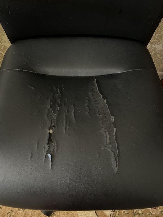 Кресло офисное черное