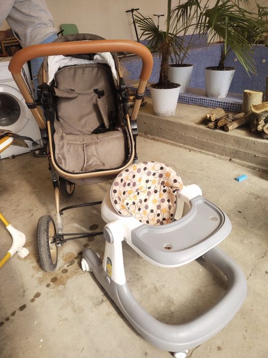Продам коляску и ходунки