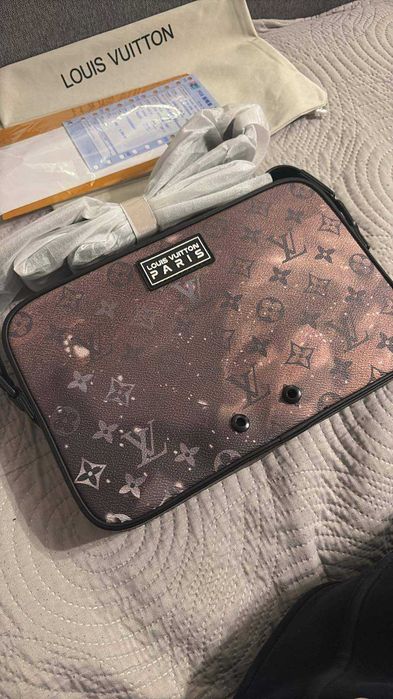 Оригинална чанта Louis Vuitton