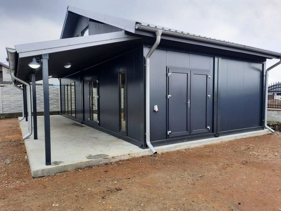 Vand case pe structura metalica 7 x 7m din panouri sandwich