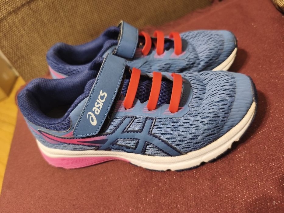 Asics copii marimea 35 (22cm)