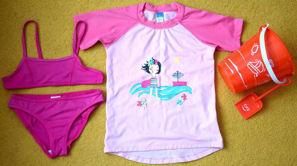 Два Лота от детски бански + блуза за плуване + нова надуваема топка