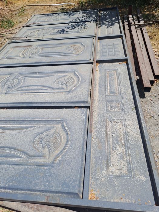 Darvoza Roliglik va biton tusiqlar sotiladi.