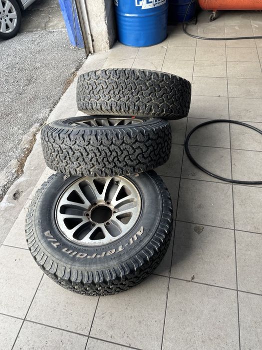 Гуми и джанти 4 броя за джип 2357515