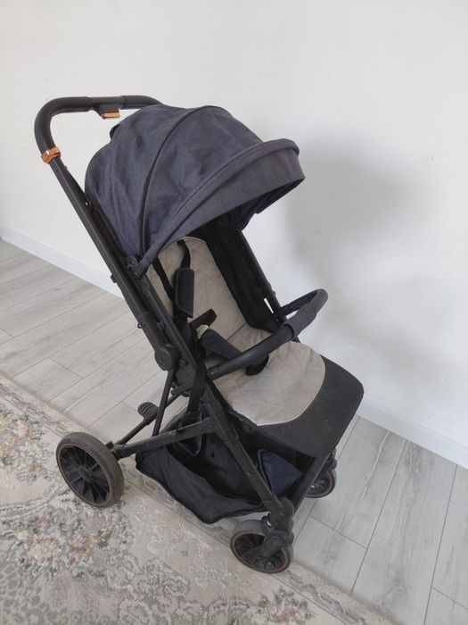 Детская коляска .