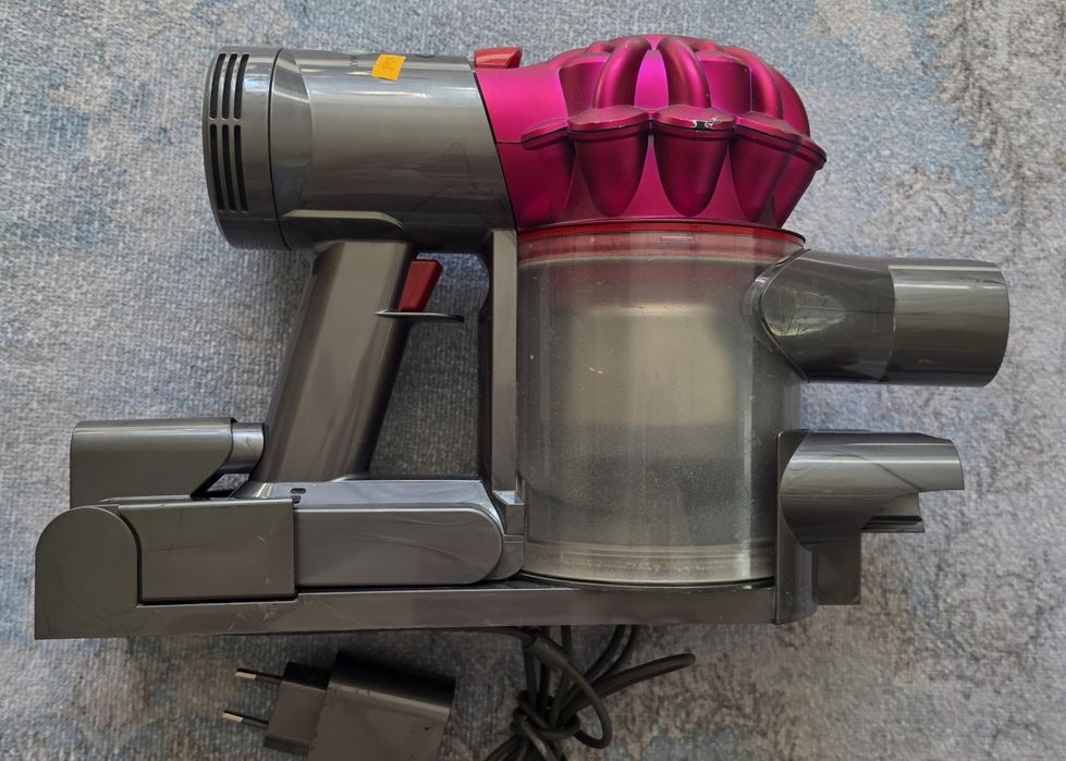 Прахосмукачка Dyson SV11 с проблем
