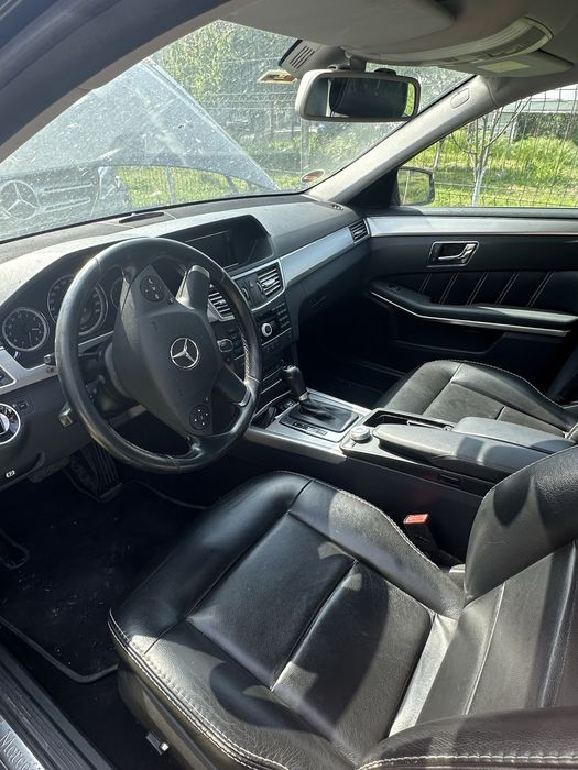 Vand mercedes e200 brak