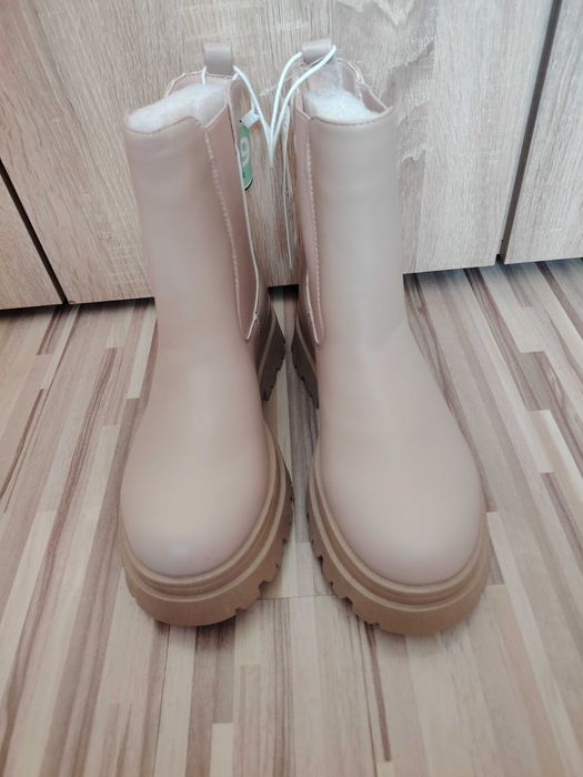 Нови дамски боти LC Waikiki