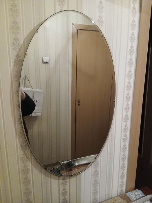 Зеркало. Б/у  В хорошем состоянии. Советское.