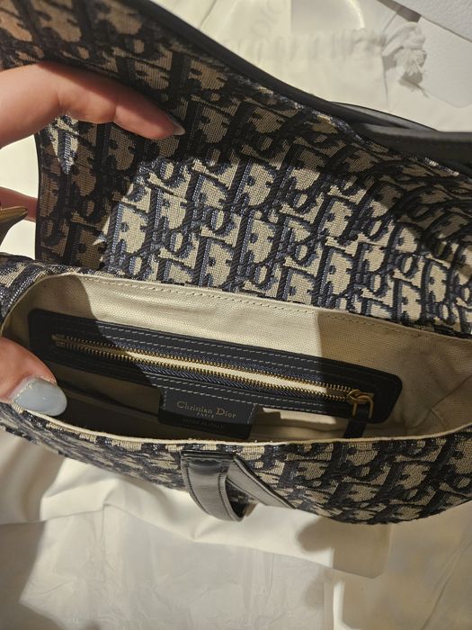 Geanta Dior, noua, din piele, exact ce este in magazin Dior