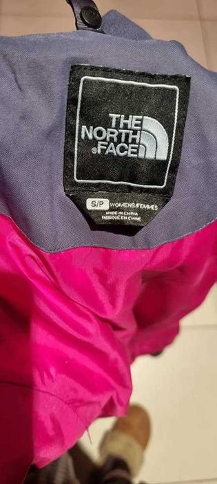 Дамско яке North Face размер S с качулка