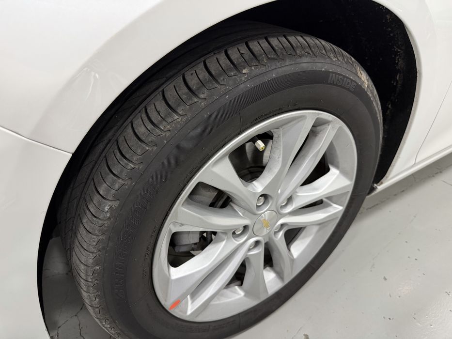 Malibu 2.4  2018  Oq  kraska Yoq