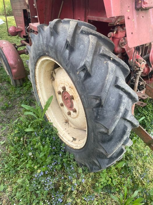 Vând tractor Vladimiret T-25 freza nouă de 1700 și o remorcă
