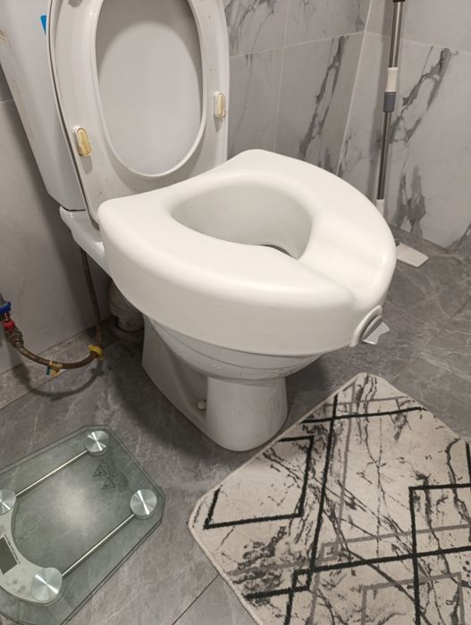 Ходунки и насадка на унитаз