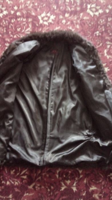 Продам шубу каракульча