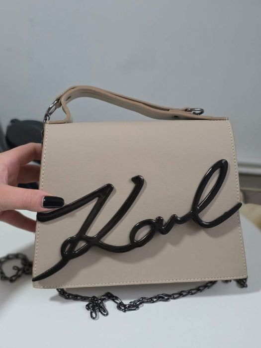 Poșete dama in stoc