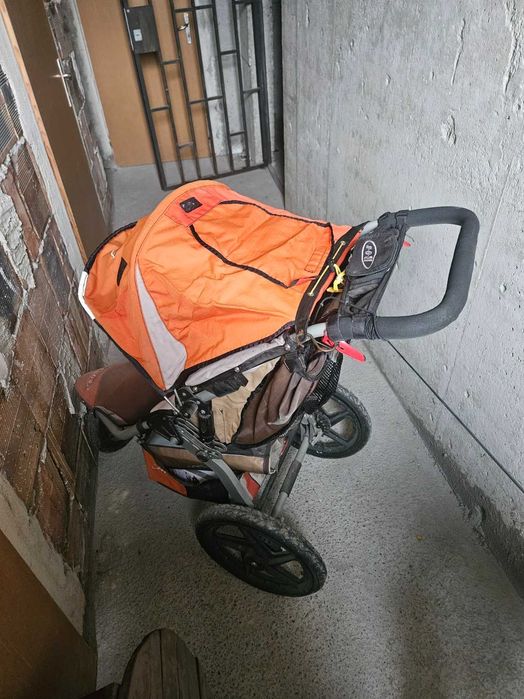 Спортна бебешка количка Bob Revolution