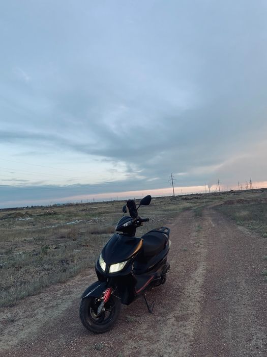Продам скутер м8