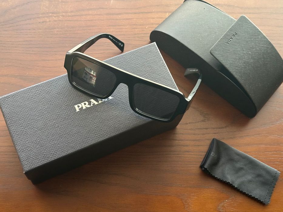 Мъжки слънчеви очила Prada