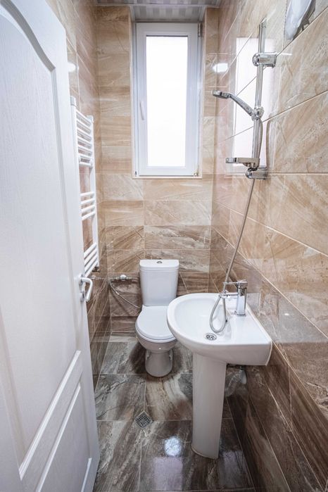 Продава се Тристаен апартамент в Русе, Център - 90 кв.м за 1417 €/кв.м - Снимка #12