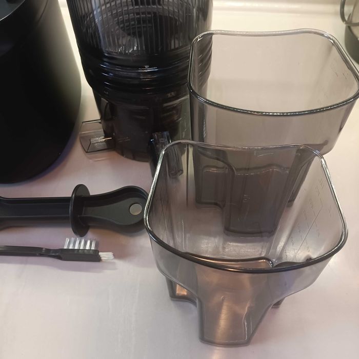 НОВА! Бавна сокоизстисквачка с широк отвор 135 мм, студено пресоване